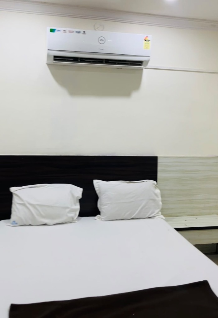 Room with AC